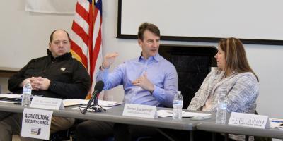 Congressman Mrvan speaks to members of the Agriculture Advisory Council. 